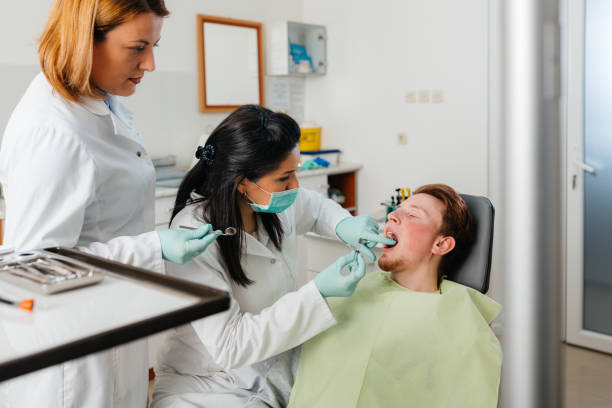Best Emergency Dental Care for Broken or Chipped Teeth in Bellair Meadowbrook Terrace, FL